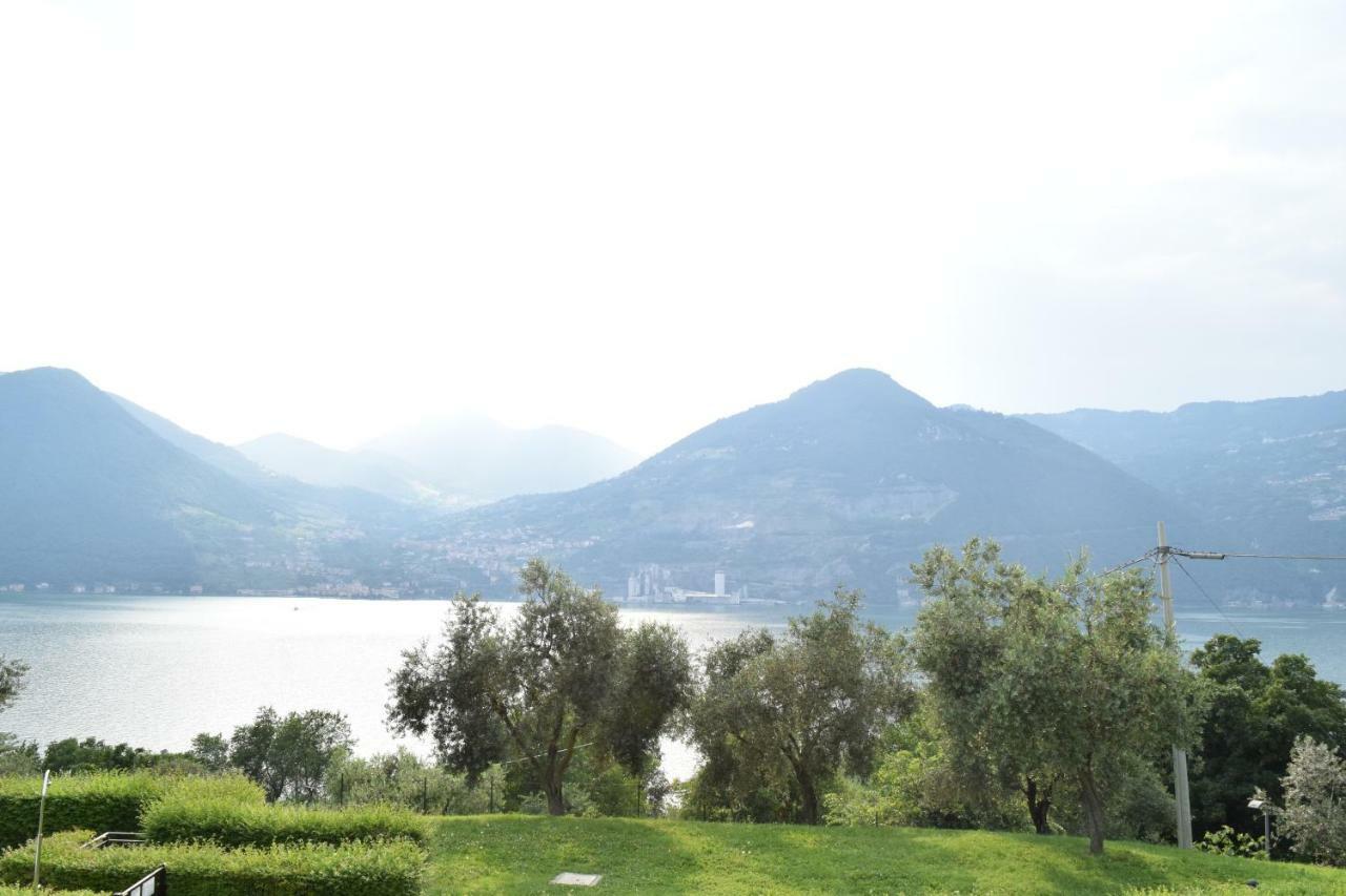 Appartamento Agnesi Monte Isola Exteriör bild